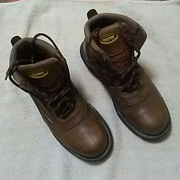 Wolverine Other - Wolverine Durashock Boots size 7.5